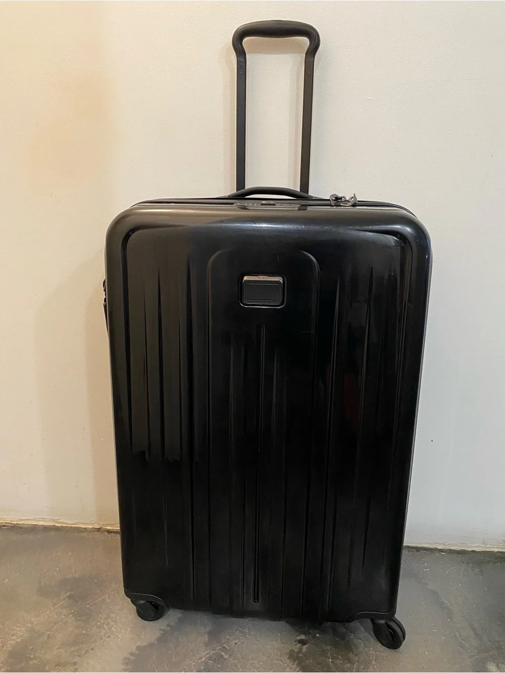 Tumi V4 Extended Trip Expandable 4 Wheeled Packing Case 30”x19”x10” (Sep 026)